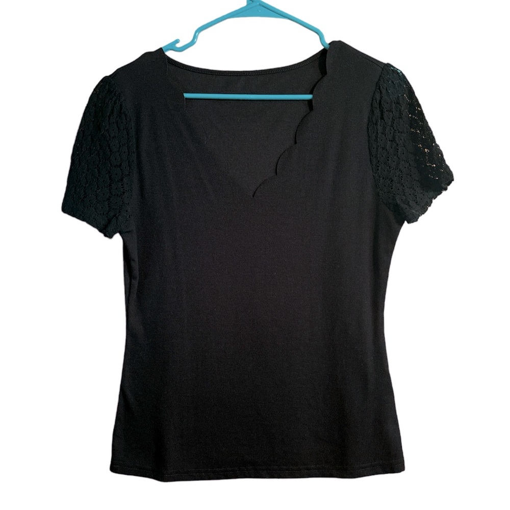 Lace sleeve ribbed scalloped neck black shirt